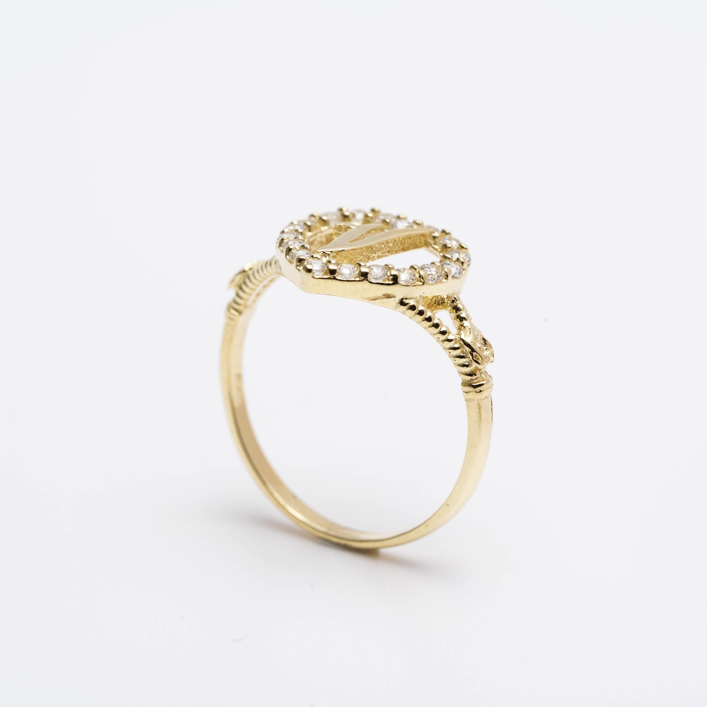 10K Heart Initial V Ring