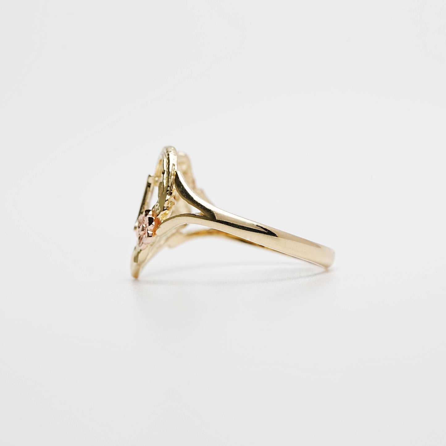 10K Heart Initial I Ring