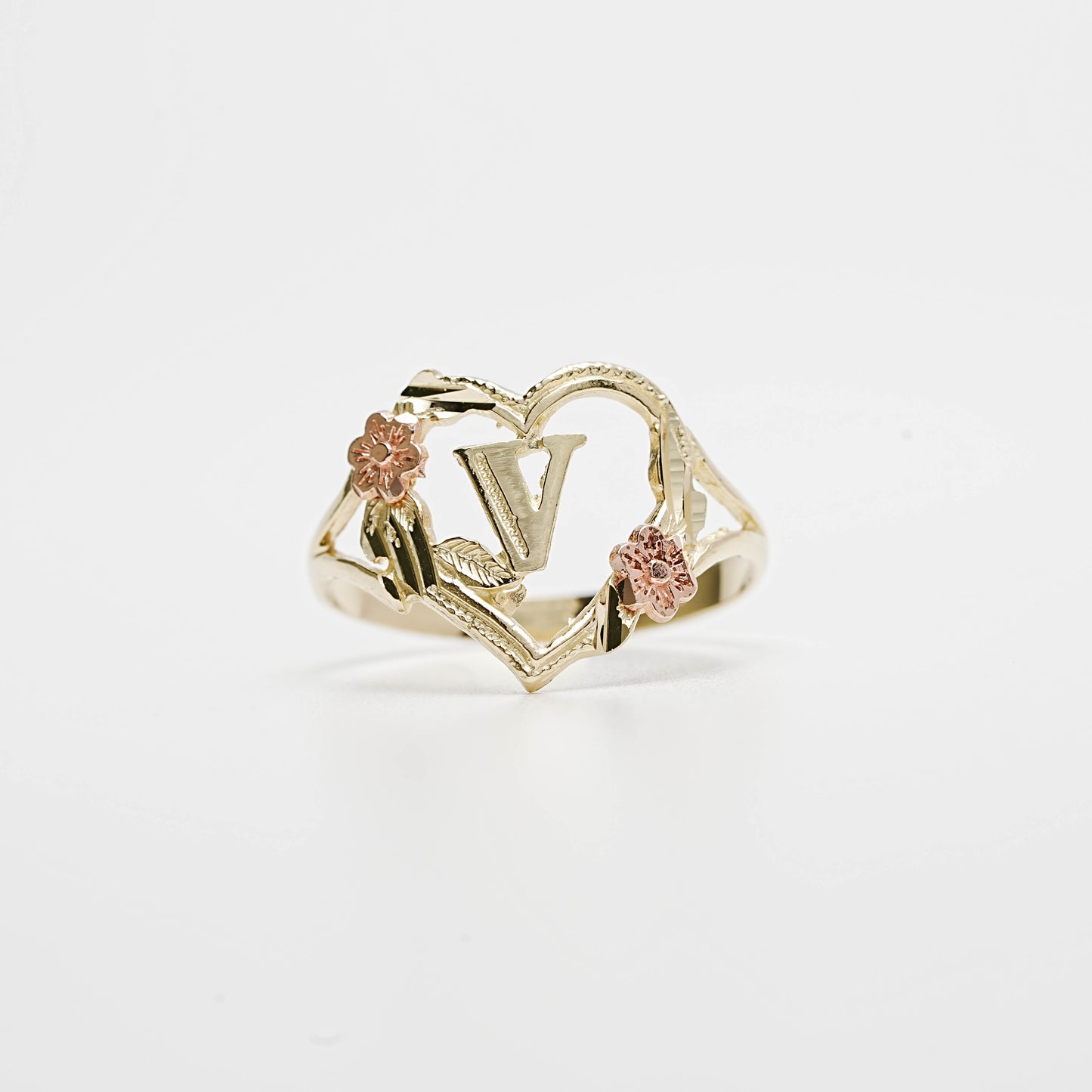 10K Heart Initial V Ring