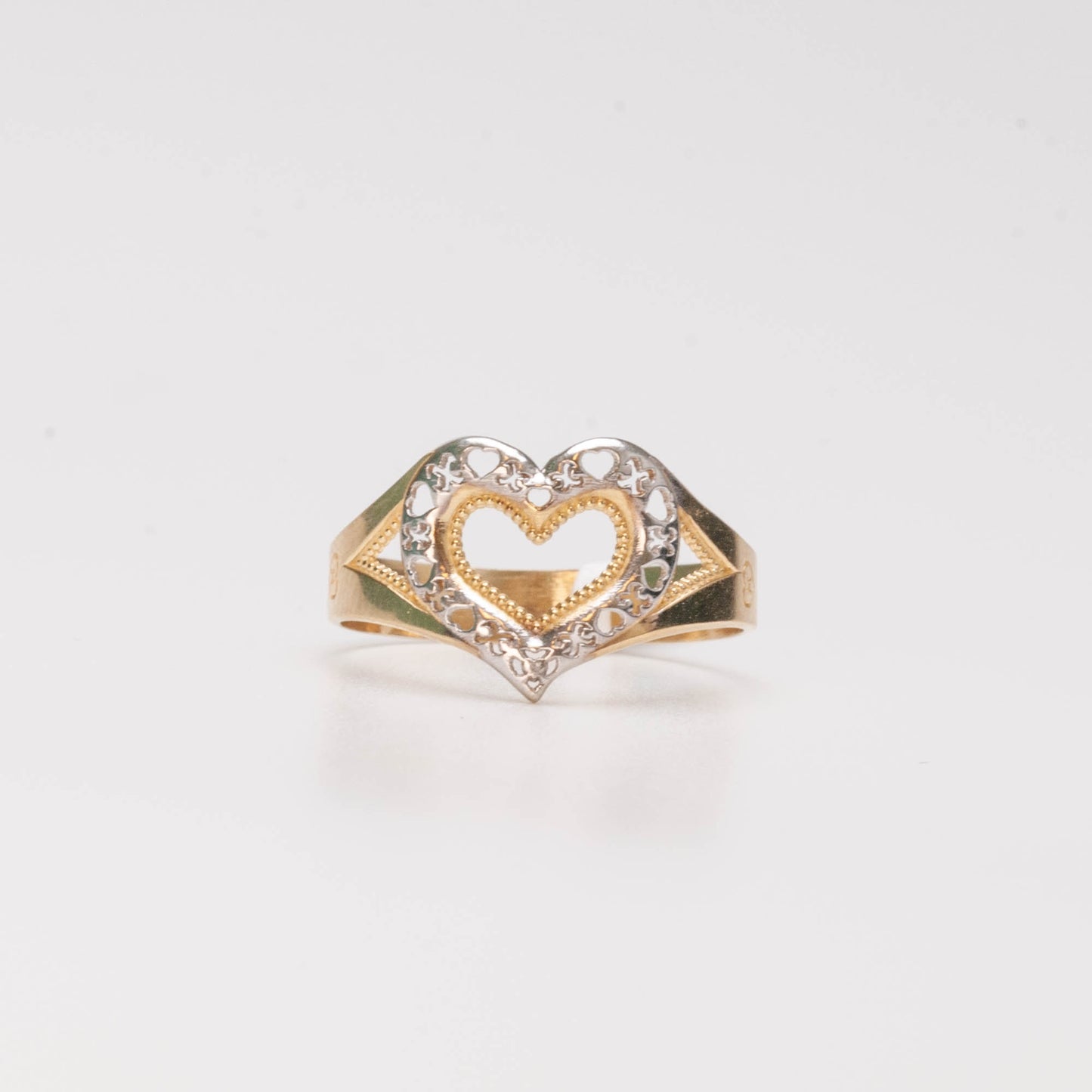 10K Heart Ring