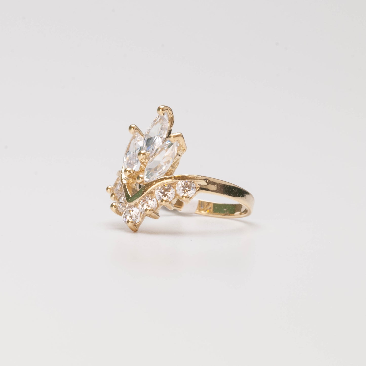 10K Tiara Ring